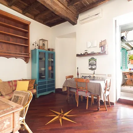 Apartment Scala Charming | Romeloft Rome